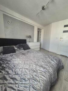 Centrum, inwestycja, 3 mieszkania z najemcami