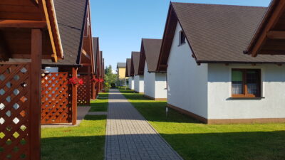 Wyjątkowy obiekt w Grzybowie - 10 domków
