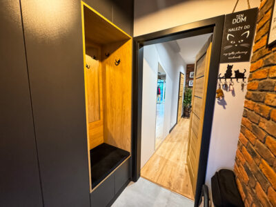 Nowoczesny apartament z dużym ogrodem i parkingiem