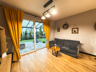 Nowoczesny apartament z dużym ogrodem i parkingiem