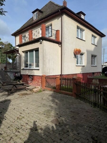 Piętro domu, 139m2, 3pokoje, działka, 410 tys.zł