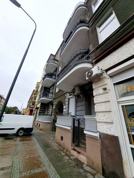 Przestronne mieszkanie w Centrum.1 piętro. Balkon!