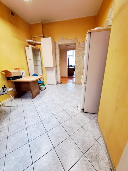 Przestronne mieszkanie w Centrum.1 piętro. Balkon!