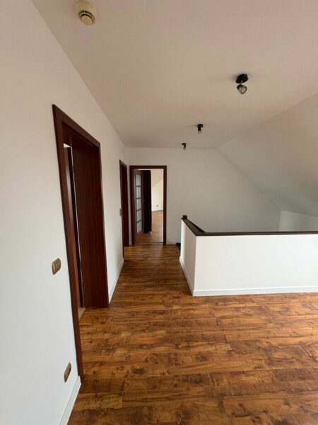 Przestronny dom wolnostojący 209 m²