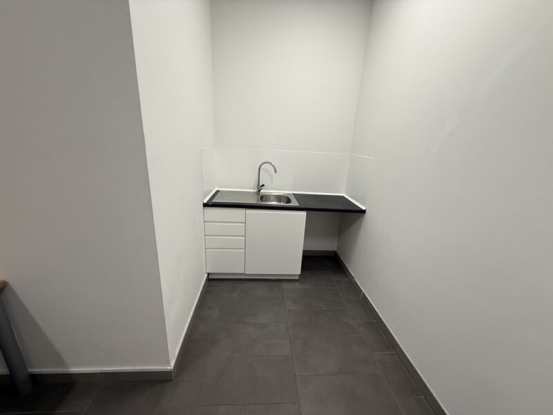 Na wynajem biuro 270m2 bdb standard