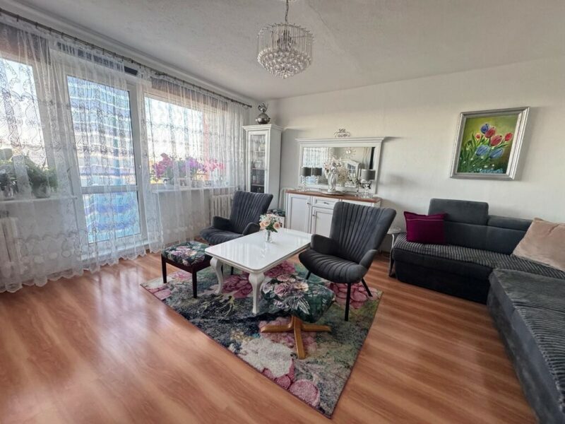 Na sprzedaż 3 pokoje mieszkanie 63m2 ul Romera