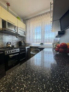 Na sprzedaż 3 pokoje mieszkanie 63m2 ul Romera