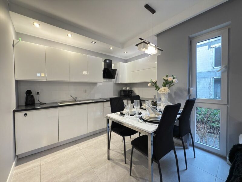Apartament z ogrodem 5 min od morza!