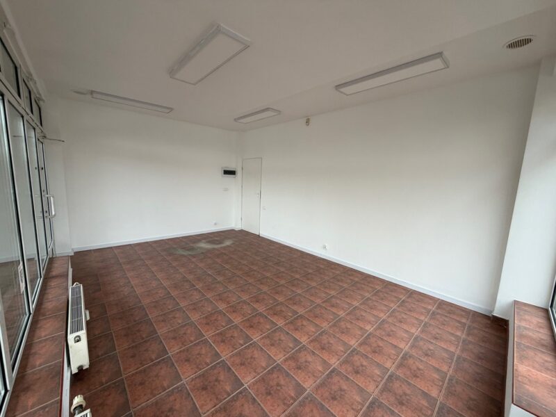Świerczewo, Lokal usługowy 25,40 m2