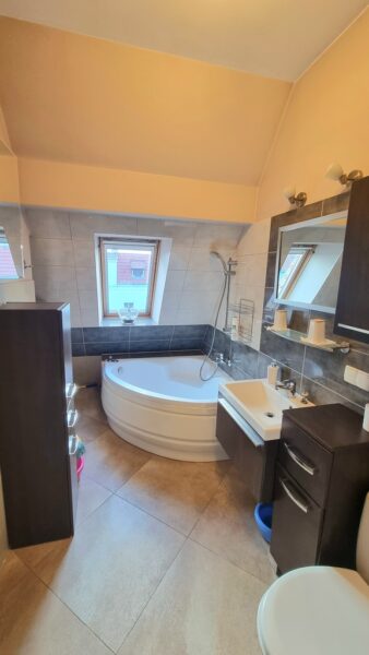 Apartament w odrestaurowanej kamienicy