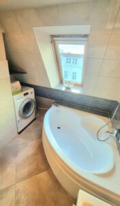 Apartament w odrestaurowanej kamienicy