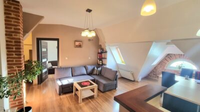 Apartament w odrestaurowanej kamienicy