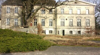 Sprzedaż pałacu z XIX wieku do remontu.