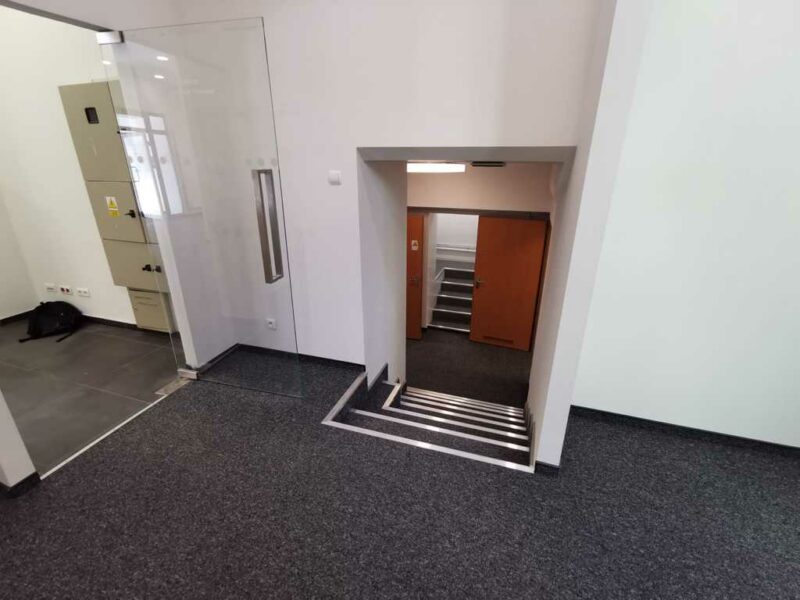 Lokal 240m2 - ścisłe Centrum, super cena!