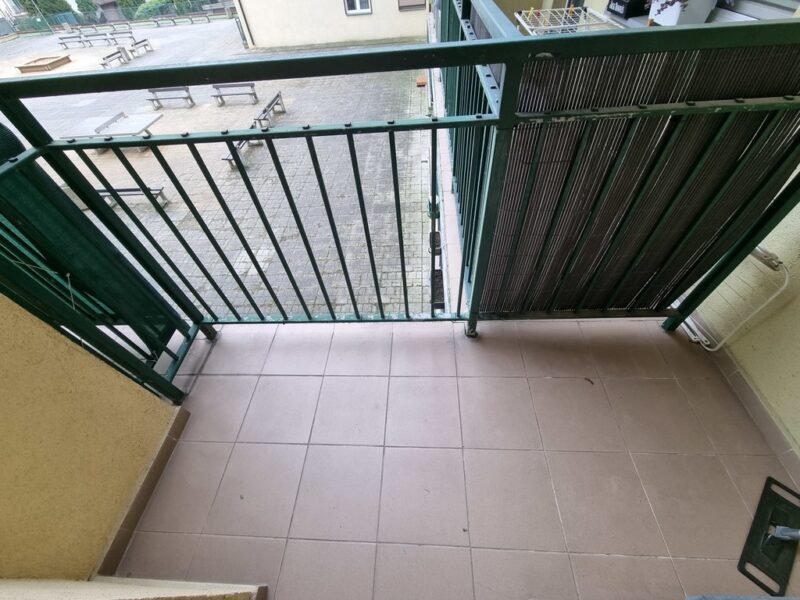 DO NEGOCJACJI 2 pokoje z balkonem i m. postojowym