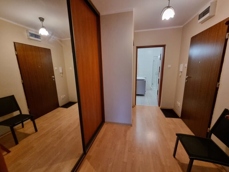 DO NEGOCJACJI 2 pokoje z balkonem i m. postojowym