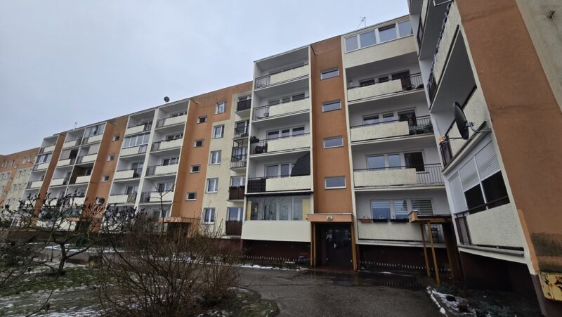 Rozkładowe 3-pokojowe + 10 m² komórka lok.