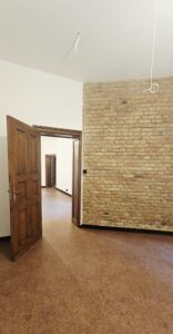 Lokal na parterze- Al. Piastów