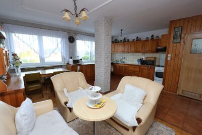 Połowa bliźniaka w atrakcyjnej lokalizacji