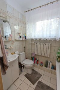 Połowa bliźniaka w atrakcyjnej lokalizacji
