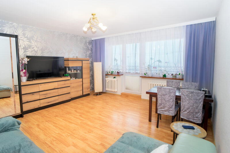 Trzy pokojowe z balkonem - oś. Słoneczne