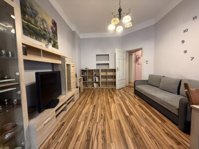 2 pok. zadbana kamienica, balkon, I Piętro, 69m2