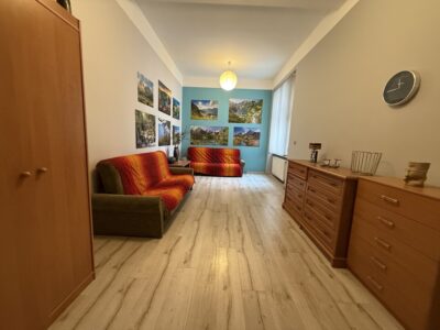 2 pok. zadbana kamienica, balkon, I Piętro, 69m2