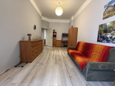 2 pok. zadbana kamienica, balkon, I Piętro, 69m2