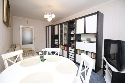 3 pokoje, balkon, miejsce parkingowe za szlabanem