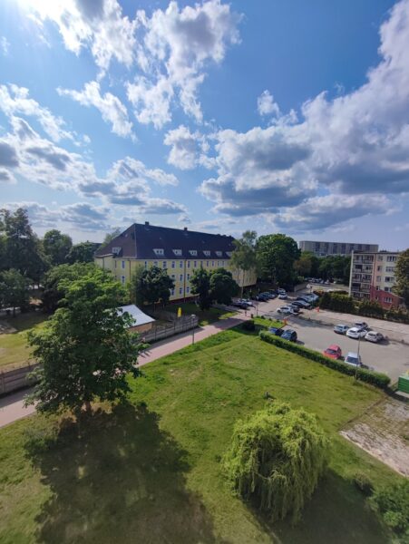 3 pokoje, balkon, miejsce parkingowe za szlabanem