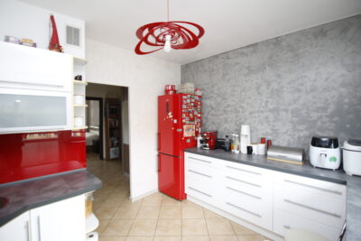 Os.Chopina cztery pokoje - przestronny balkon.