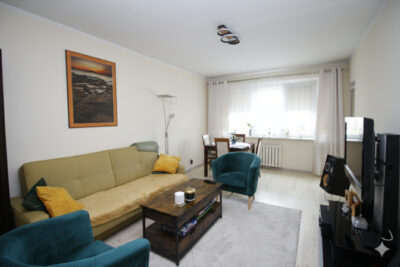 Os.Chopina cztery pokoje - przestronny balkon.
