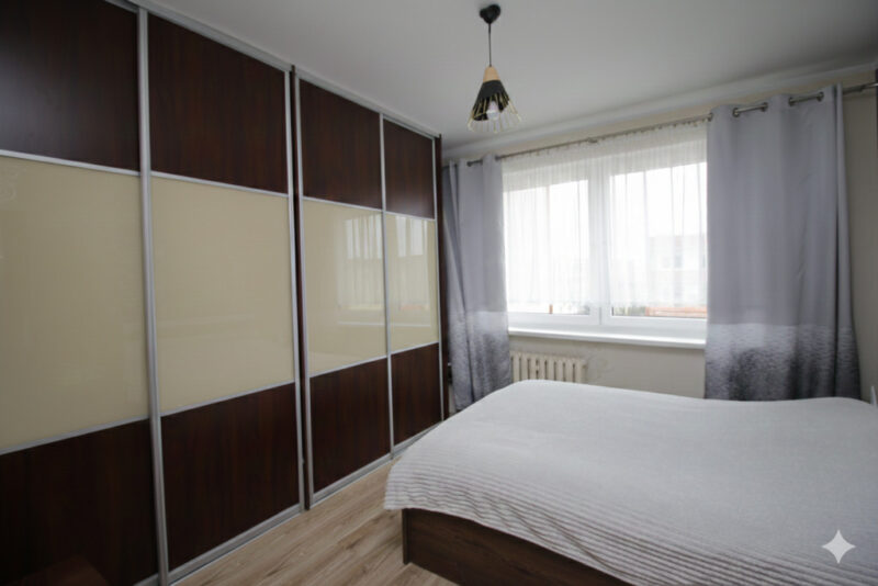 Os.Chopina cztery pokoje - przestronny balkon.
