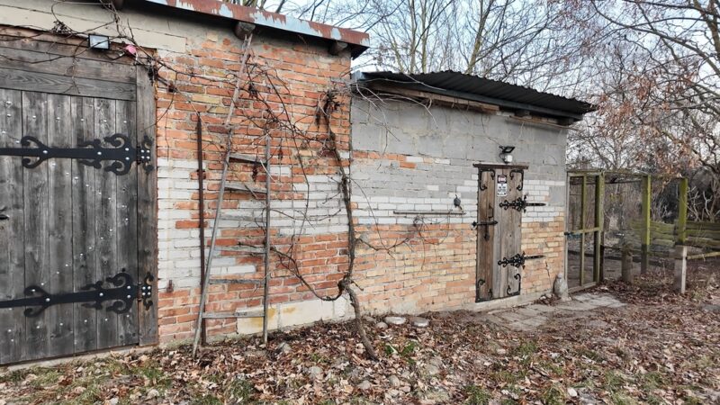 Artystyczny zaułek w Ukiernicy – cisza i spokój