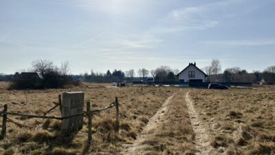 Działka narożna 1225 m² – Niedźwiedź | Media