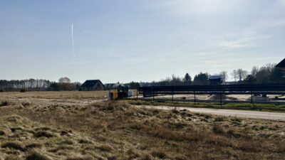 Działka narożna 1225 m² – Niedźwiedź | Media