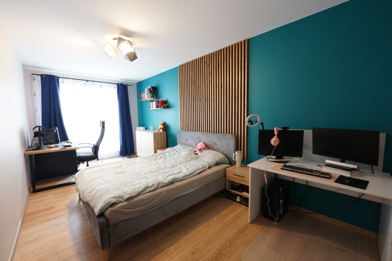 Os. Pionierów duże 2 pokoje balkon