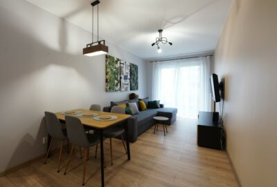 Os. Pionierów duże 2 pokoje balkon