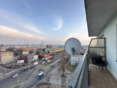 Kawalerka z dużym balkonem - centrum