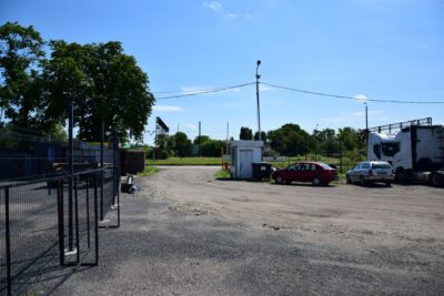 Utwardzony plac 1 ha, media, ogrodzenie – Dąbie