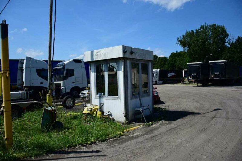Utwardzony plac 1 ha, media, ogrodzenie – Dąbie