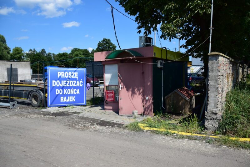Utwardzony plac 1 ha, media, ogrodzenie – Dąbie