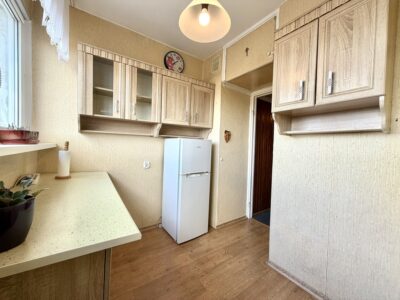 3-pok z oddzielną kuchnią. Balkon, piwnica.