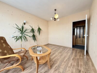 3-pok z oddzielną kuchnią. Balkon, piwnica.