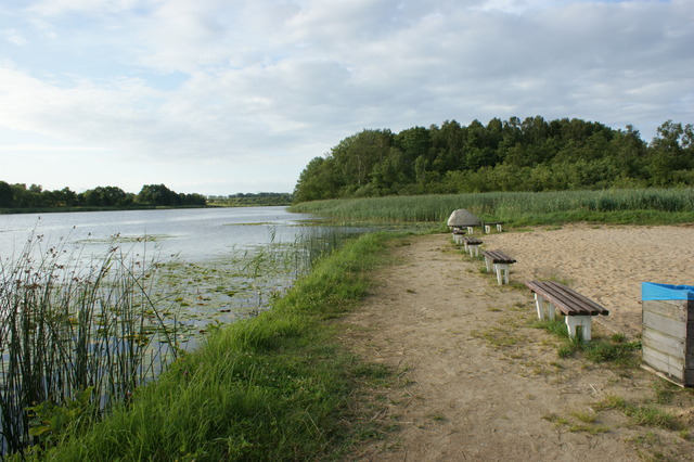Działki nad jeziorem Dobra Nowogardzka