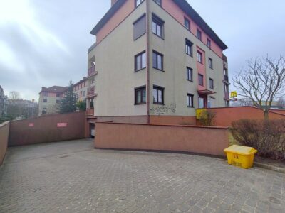 Garaż podziemny na Polskich Marynarzy -Gumieńce!