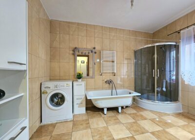 Cichy dom wolnostojący przy lesie blisko Szczecina