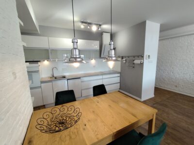 Do wynajęcia loft z dużym tarasem przy Jasnych Bło