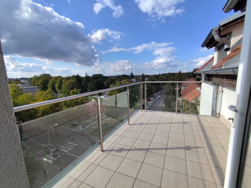 Do wynajęcia loft z dużym tarasem przy Jasnych Bło