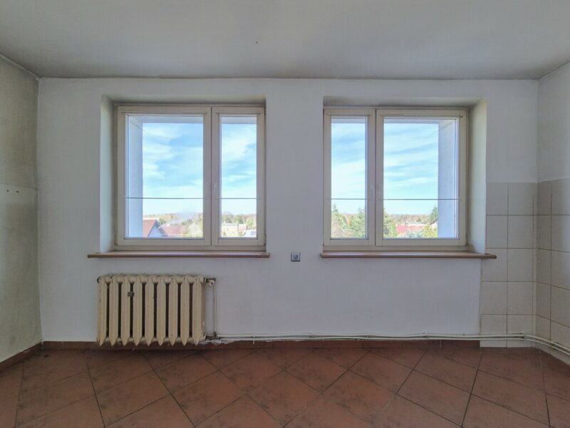 2 pokoje z dużą kuchnią I Garaż I Piwnica